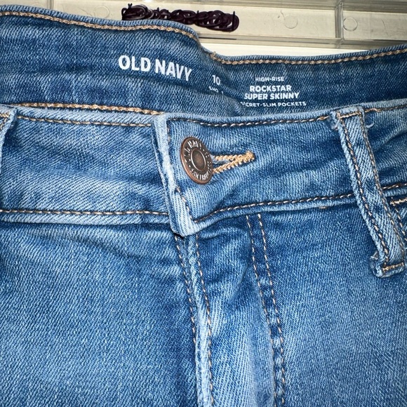 Old Navy High Rise Skinny Jeans - Picture 2 of 2